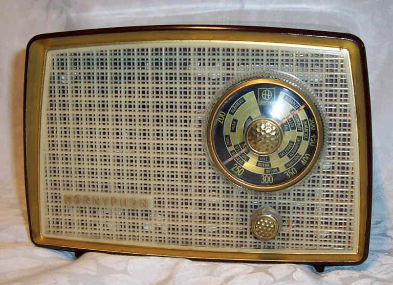 Radios eines Sammlerkollegen  - Hornyphon Hornyetta W147U