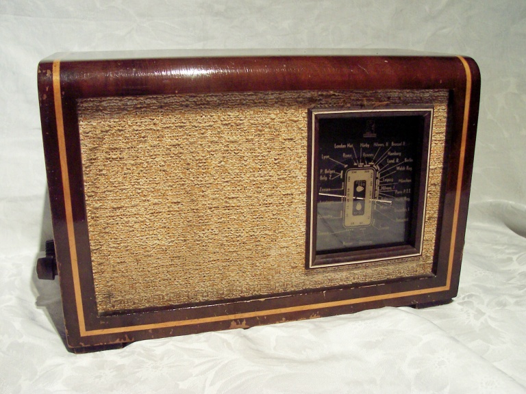 Radios eines Sammlerkollegen  - NSF Aristona H128U