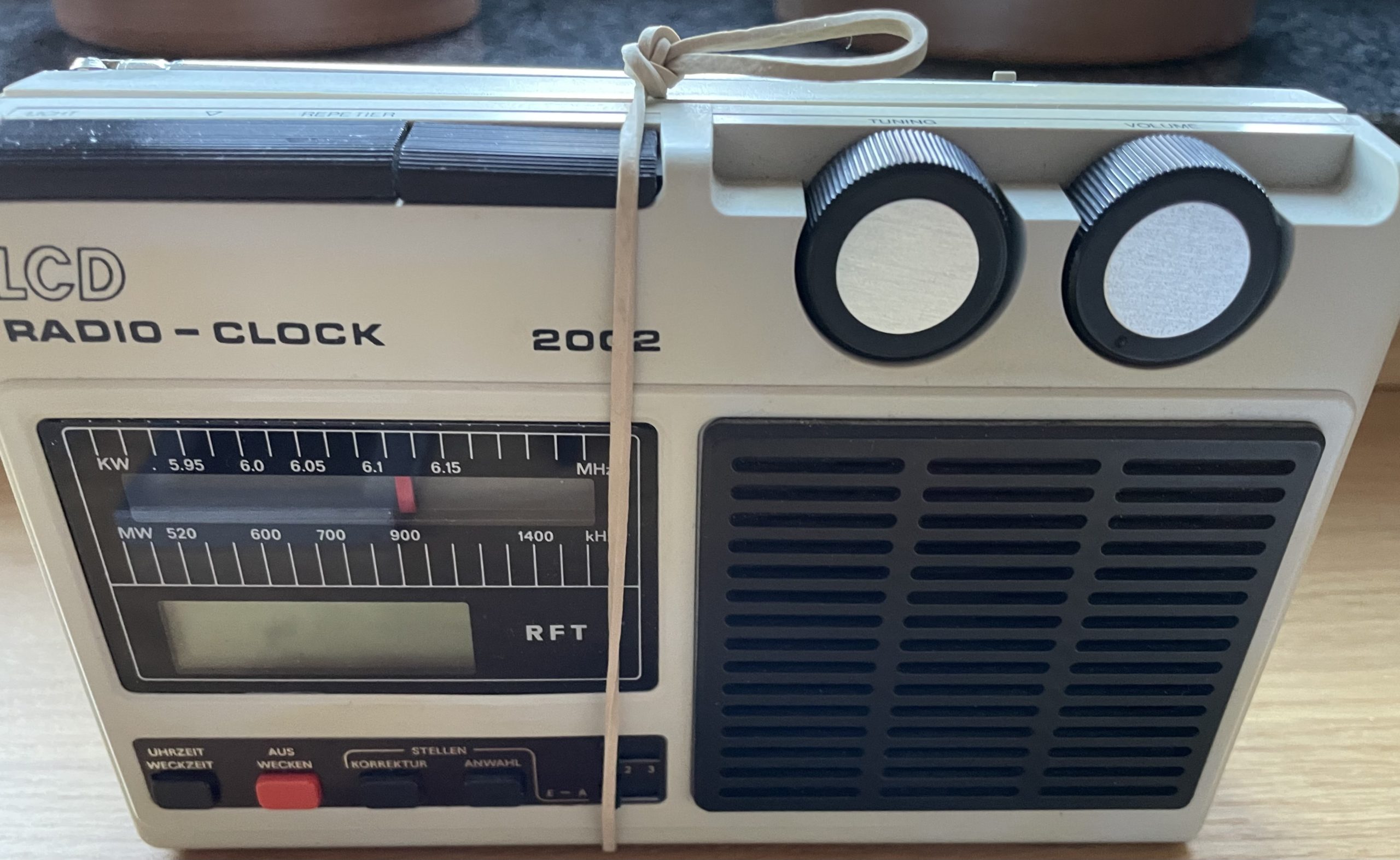 LCD Radio-Clock RC2002