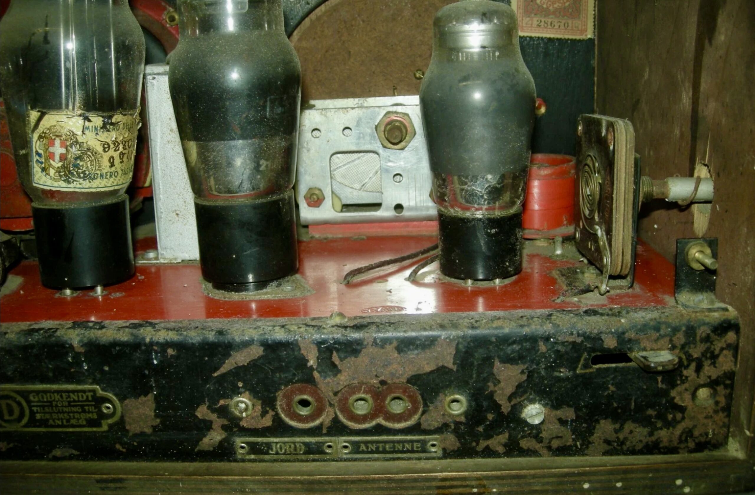 Grand Röhrenradio