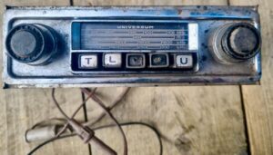 Universum 11-Transistor-Autoradio ATR-940