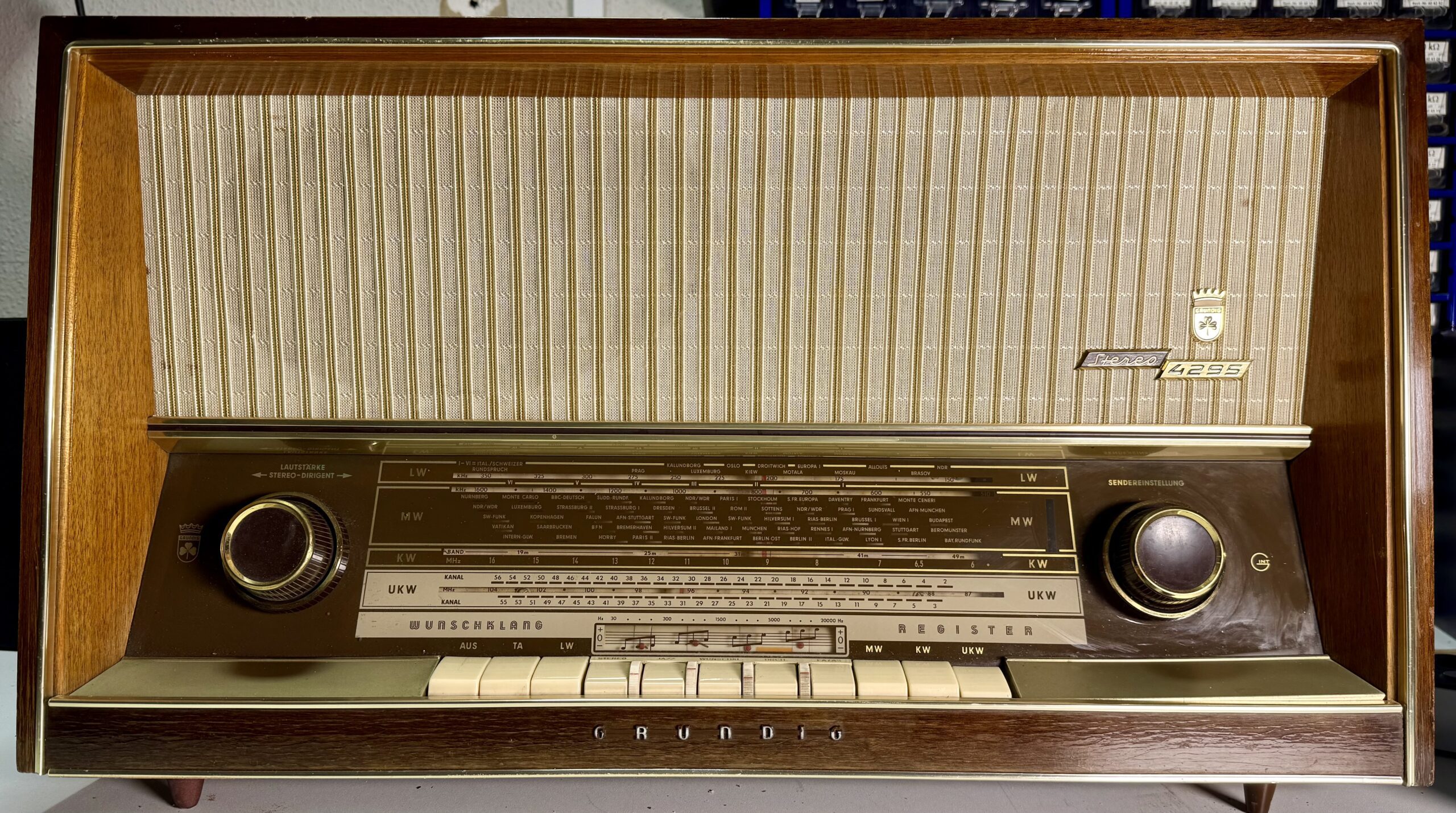 Konzertgerät 4295 Stereo