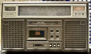 Grundig RR 900